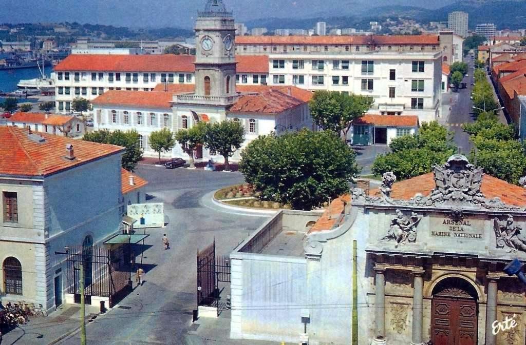 Le Doux Voyage T3, Vue Mer, Wi Fi, Parking Gratuit Toulon Buitenkant foto